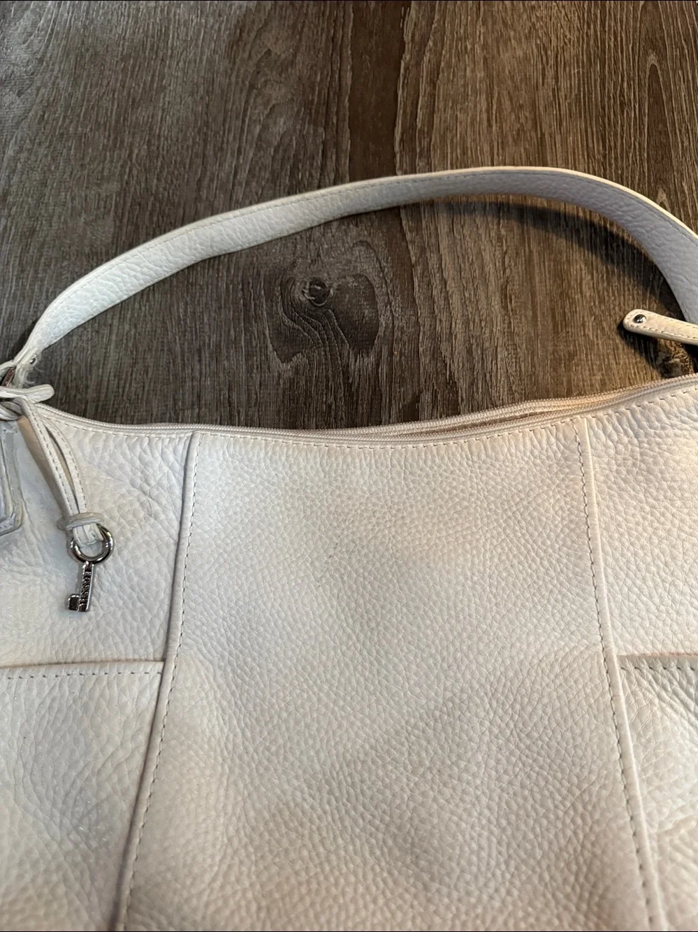 Fossil soft white